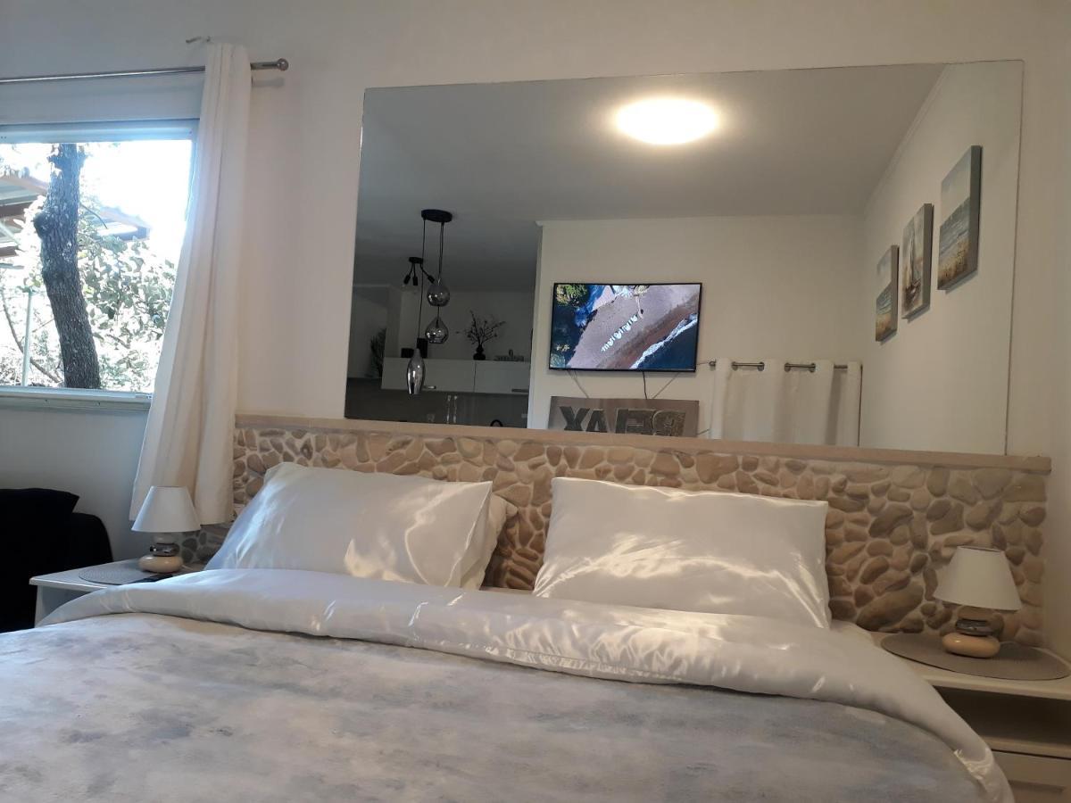 Relax Tiny Villas 40 Meters Of The Beach Zrnovo Exterior foto