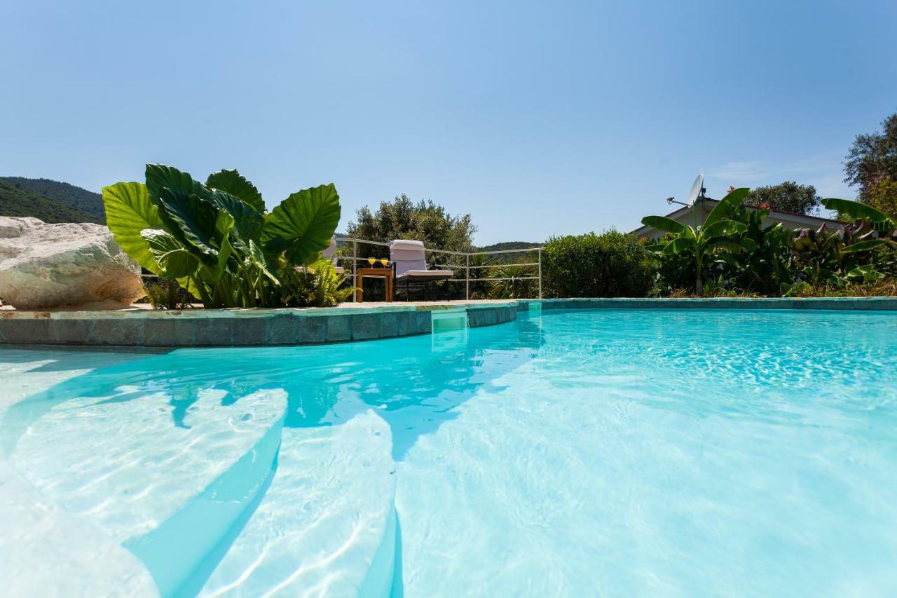 Relax Tiny Villas 40 Meters Of The Beach Zrnovo Exterior foto
